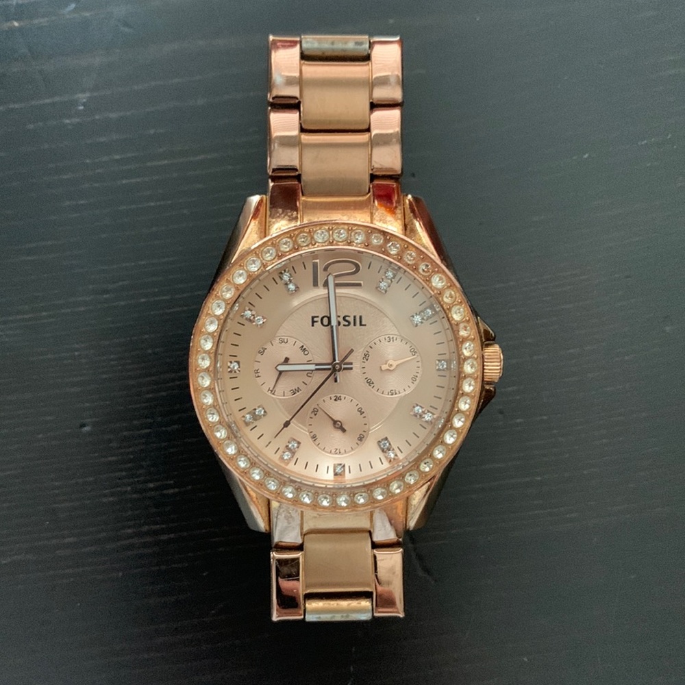Fossil rose gold watch